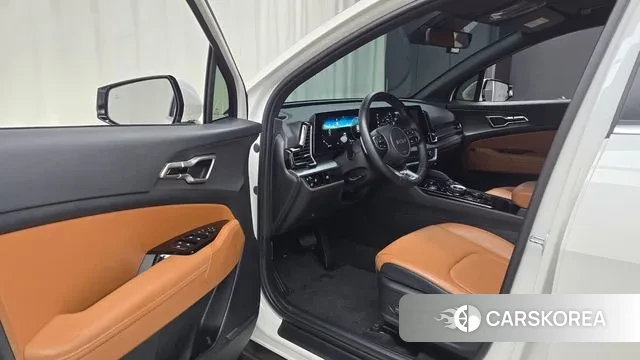 Kia Sportage 5th Generation 2023 Белый из Кореи, фото 2