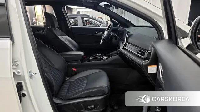 Kia Sportage 5th Generation Hybrid 2024 Белый из Кореи, фото 2