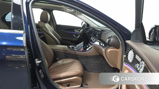 Mercedes-Benz E-Class W213 2020 Синий из Кореи, фото 2
