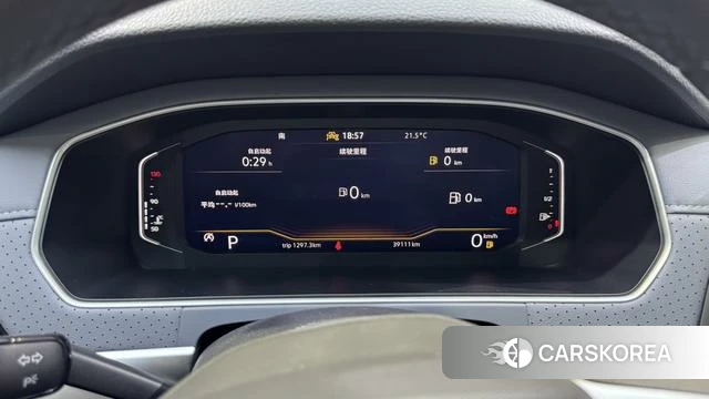 Volkswagen Lavida 2023 Белый из Китая, фото 2