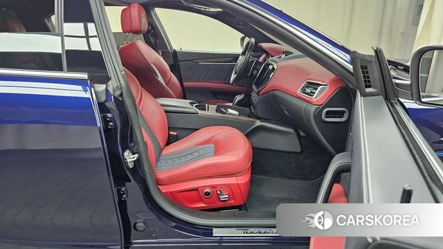 Maserati Ghibli 2021 Синий из Кореи, фото 2