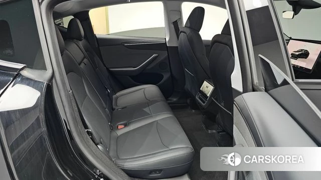 Tesla Model Y 2025 Черный из Кореи, фото 2