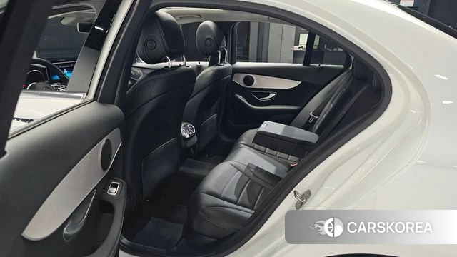 Mercedes-Benz C-Class W205 2020 Белый из Кореи, фото 2