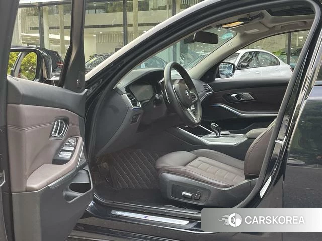 BMW 3 series 2021 Черный из Китая, фото 2