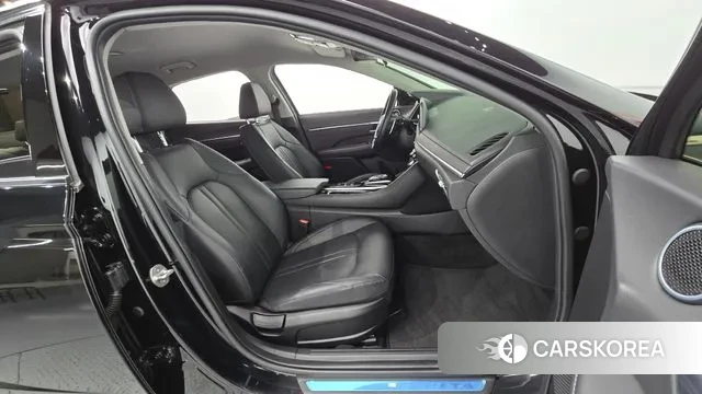 Hyundai Sonata (DN8) 2022 Черный из Кореи, фото 2