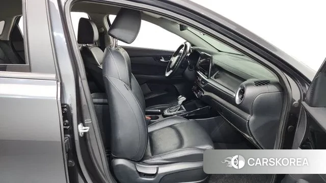 Kia The New K3 2nd generation 2022 Серый из Кореи, фото 2