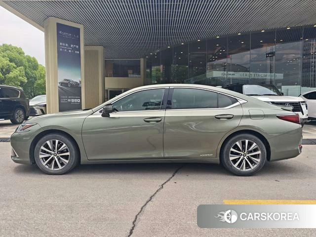 Lexus ES 2021 Зеленый из Китая, фото 2