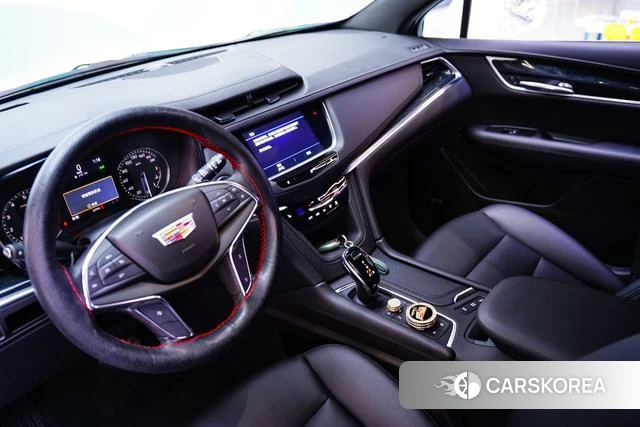 Cadillac XT5 2021 Белый из Китая, фото 2