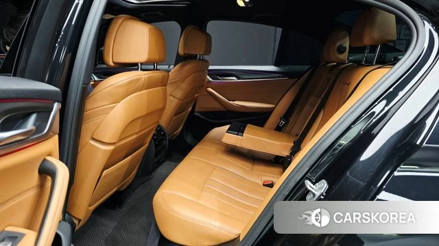 BMW 5 Series (G30) 2021 Черный из Кореи, фото 2