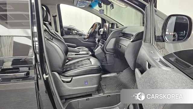 Hyundai Staria 2022 Черный из Кореи, фото 2