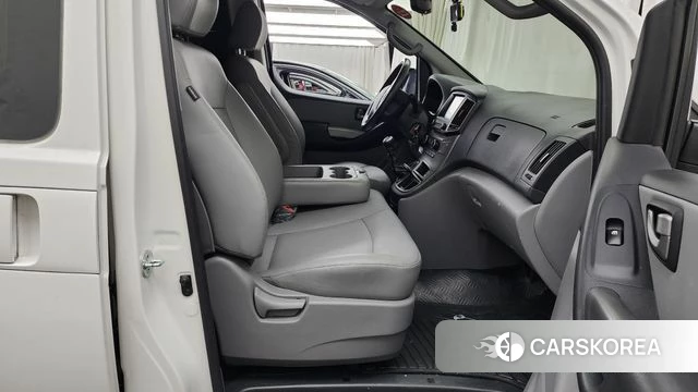Hyundai The New Grand Starex 2021 Белый из Кореи, фото 2