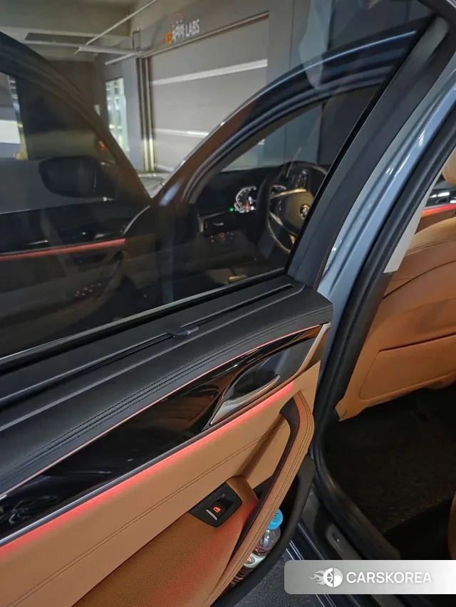 BMW 5 Series (G30) 2019 Цвет галактики из Кореи, фото 2