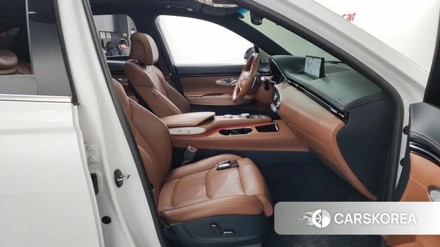 Genesis GV70 2021 Белый из Кореи, фото 2