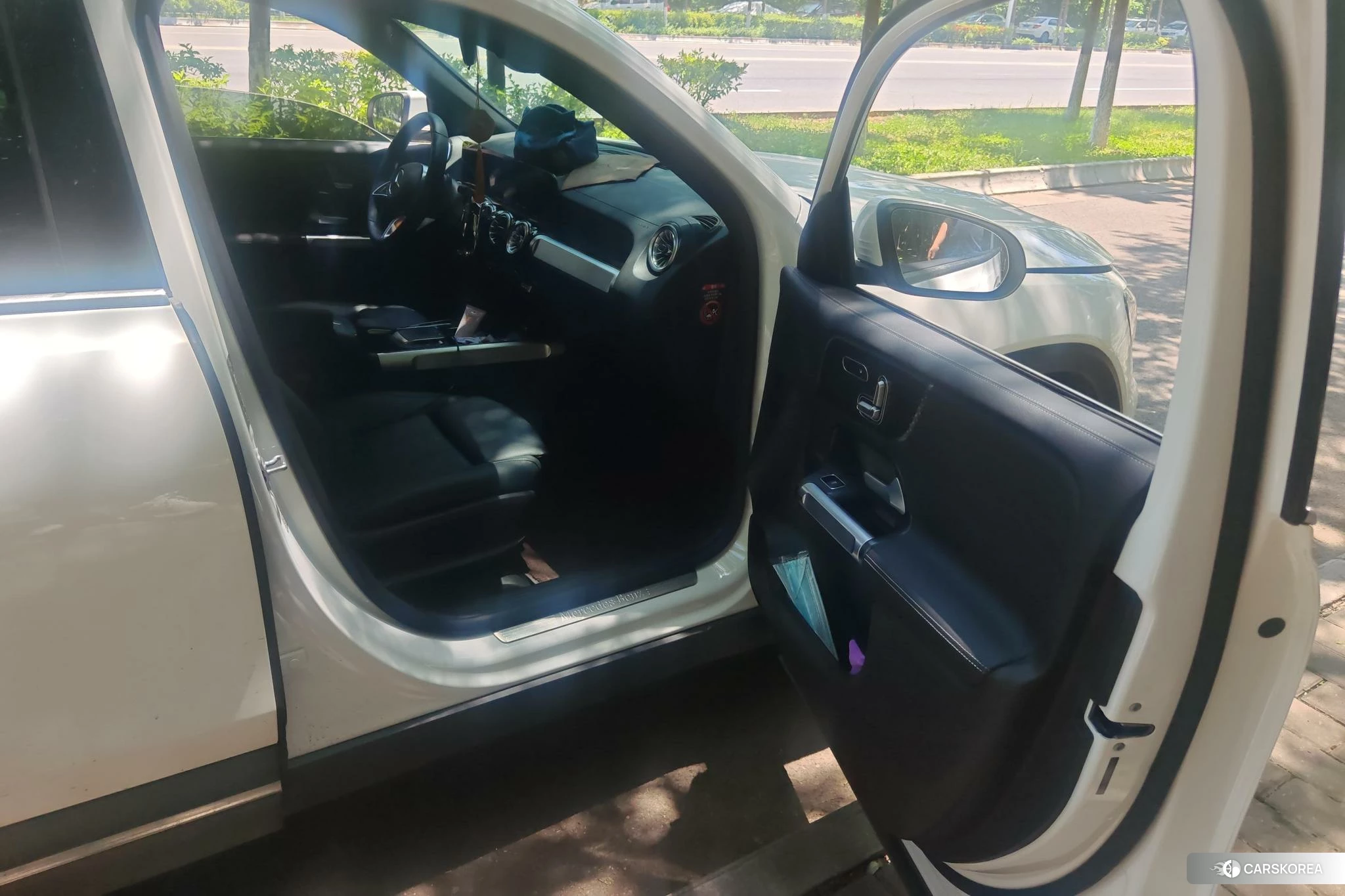 Mercedes-Benz GLB 2023 Белый из Китая, фото 2