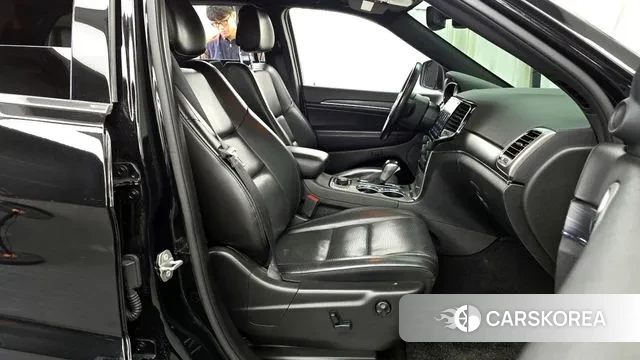 Jeep Grand Cherokee 2021 Черный из Кореи, фото 2