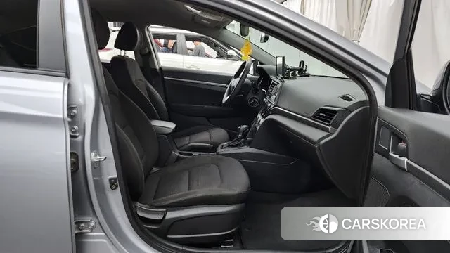 Hyundai The New Avante AD 2019 Серебристо-серый из Кореи, фото 2