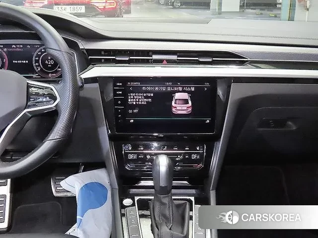 Volkswagen Arteon 2023 Белый из Кореи, фото 2