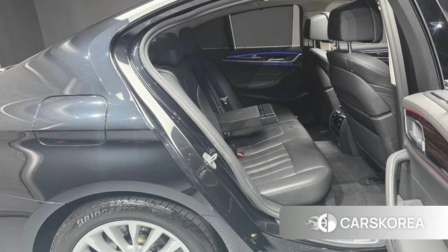 BMW 5 Series (G30) 2022 Черный из Кореи, фото 2