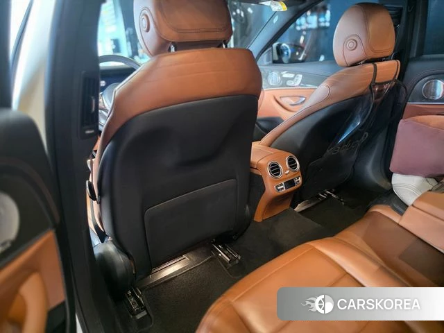 Mercedes-Benz E-Class W213 2020 Белый из Кореи, фото 2