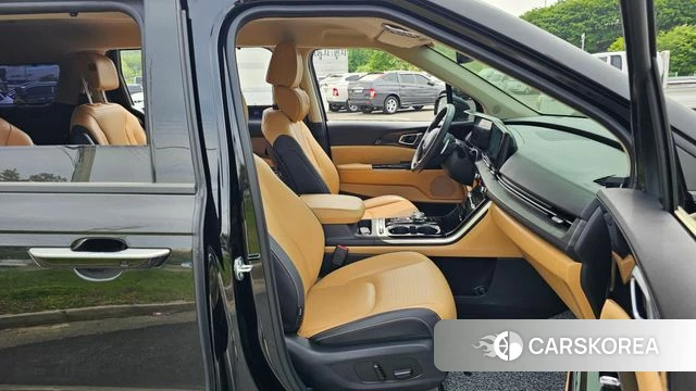 Kia Carnival 4th generation 2023 Черный из Кореи, фото 2