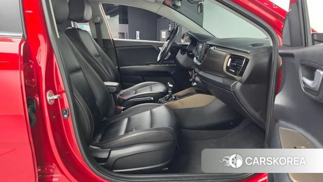 Kia Stonic 2018 Красный из Кореи, фото 2