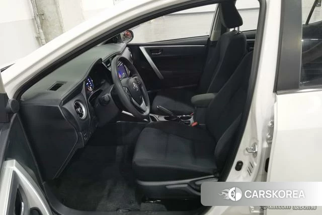 Toyota Corolla dual engine E+ 2022 Белый из Китая, фото 2