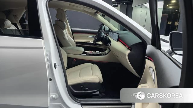Genesis GV70 2025 Белый из Кореи, фото 2
