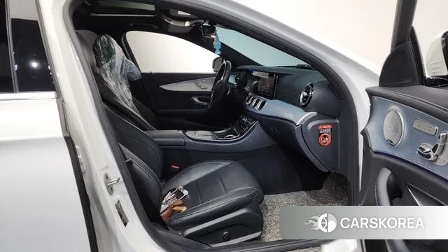 Mercedes-Benz E-Class W213 2021 Белый из Кореи, фото 2