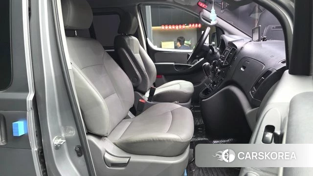 Hyundai The New Grand Starex 2018 Серебристо-серый из Кореи, фото 2