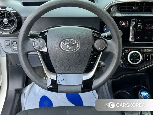 Toyota Prius C 2018 Белый из Кореи, фото 2
