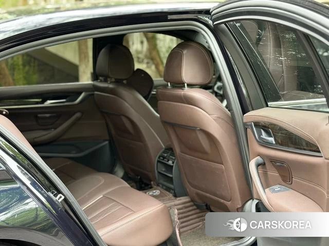 BMW 5 series 2021 Черный из Китая, фото 2
