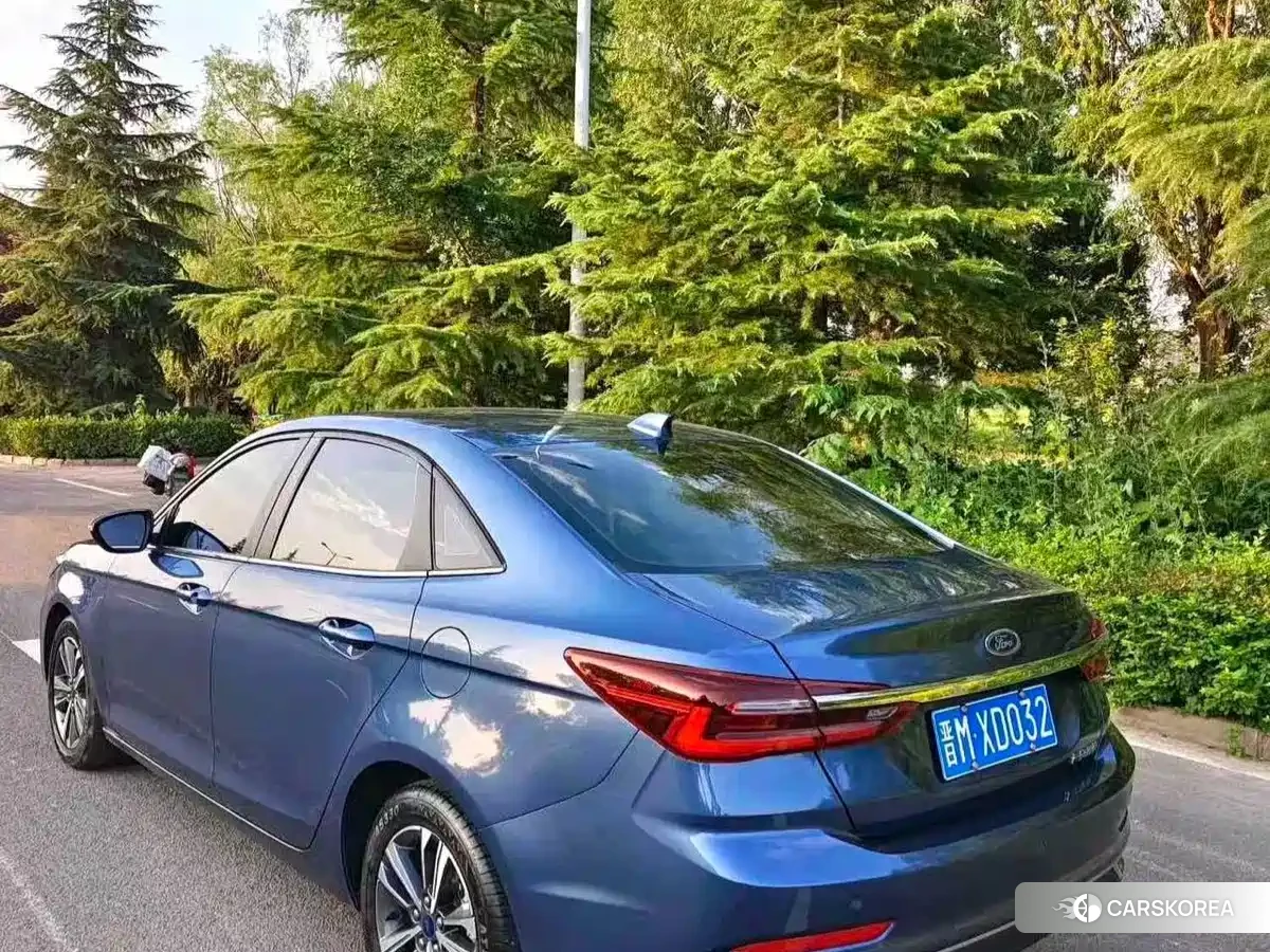 Ford Forrest 2022 Синий из Китая, фото 2