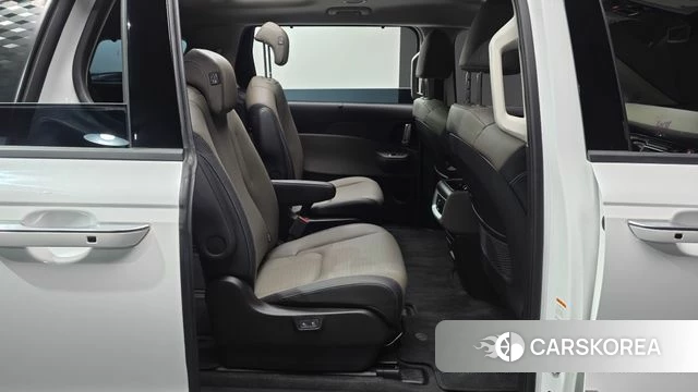 Kia The New Carnival 4th Generation 2025 Белый из Кореи, фото 2
