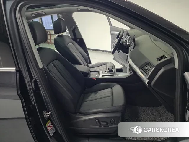 Audi Q5 (FY) 2023 Серый из Кореи, фото 2