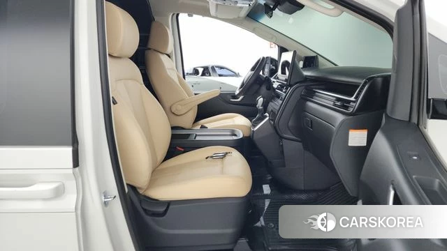 Hyundai The New Staria 2026 Белый из Кореи, фото 2