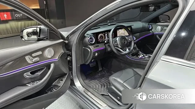 Mercedes-Benz E-Class W213 2019 Серый из Кореи, фото 2