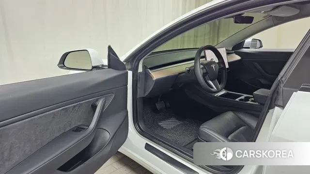 Tesla Model 3 2021 Белый из Кореи, фото 2