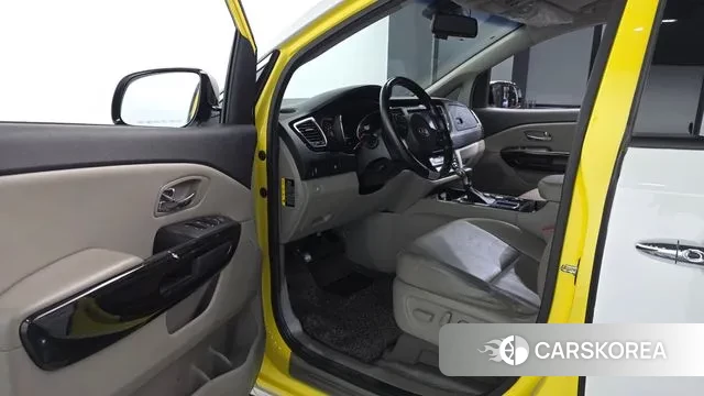 Kia The New Carnival 2018 Белый из Кореи, фото 2