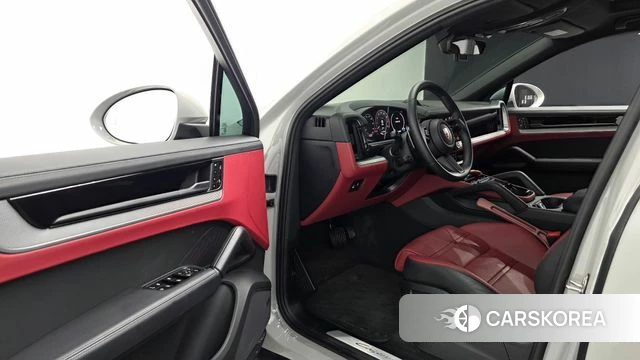 Porsche Cayenne (PO536) 2025 Серебристо-серый из Кореи, фото 2