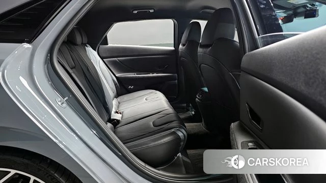 Hyundai Avante (CN7) 2021 Серебристо-серый из Кореи, фото 2