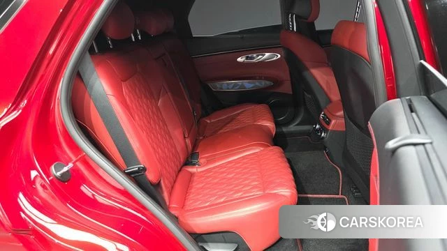 Genesis GV70 2022 Красный из Кореи, фото 2