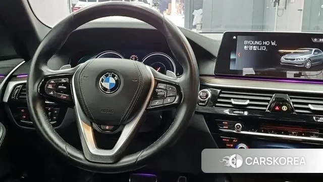 BMW 5 Series (G30) 2018 Серый из Кореи, фото 2