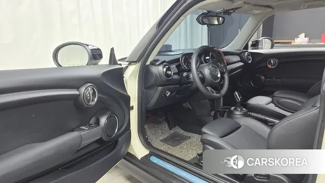 Mini Cooper 2020 Жемчужный цвет из Кореи, фото 2