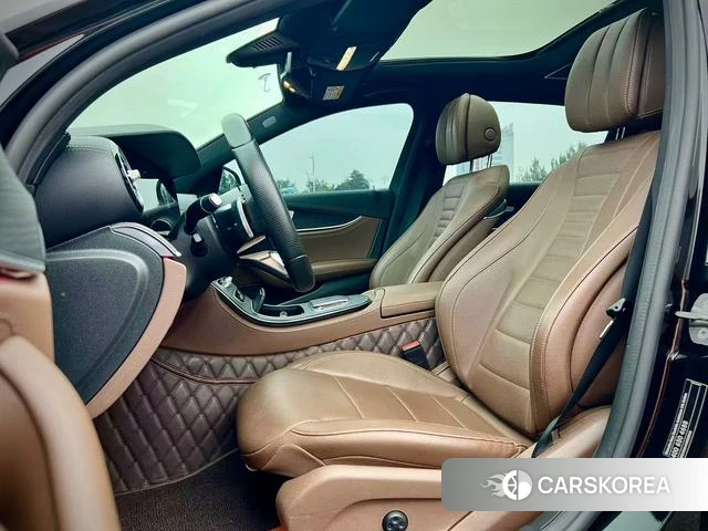 Mercedes-Benz E-class 2022 Черный из Китая, фото 2