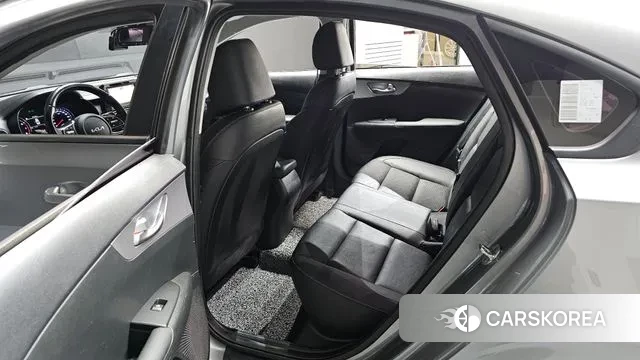 Kia The New K3 2nd generation 2021 Серебряный из Кореи, фото 2