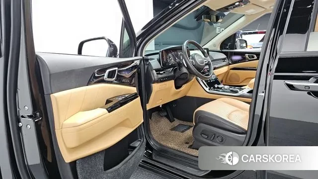 Kia Carnival 4th generation 2023 Черный из Кореи, фото 2