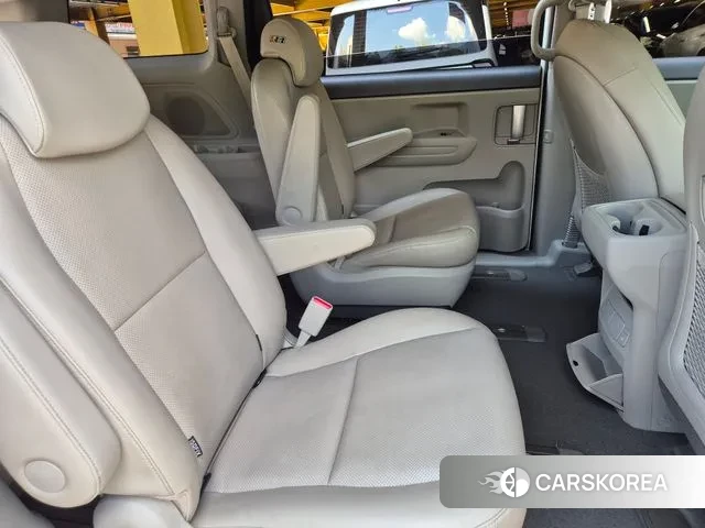 Kia All New Carnival 2018 Белый из Кореи, фото 2