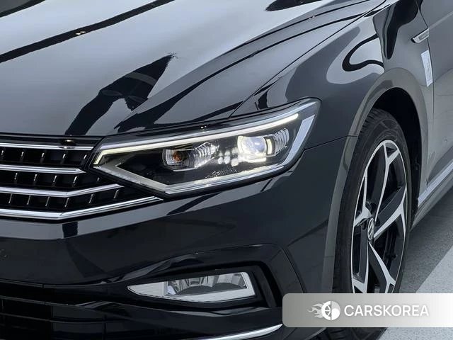 Volkswagen Magotan 2023 Черный из Китая, фото 2