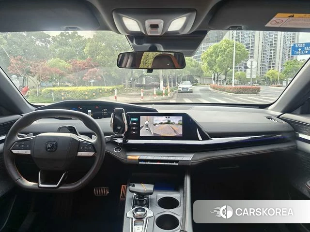 Chang'an UNI-V 2024 Черный из Китая, фото 2