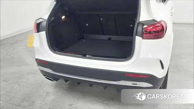 Mercedes-Benz GLA - Class H247 2025 Белый из Кореи, фото 2